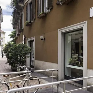 Osti 3 Beautifully Furnished , Milan Italy